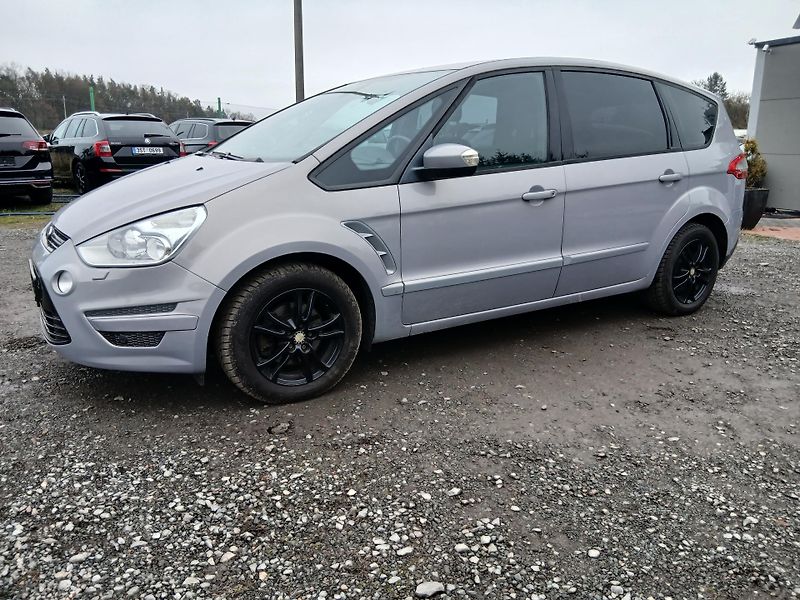 Ford S-MAX 2.0 TDCI, AUTOMAT - fotka 29 z 32