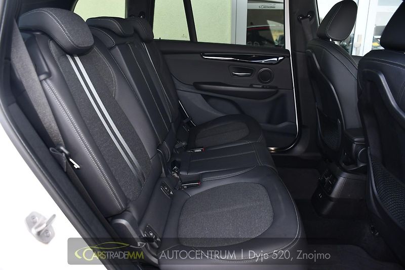 BMW Řada 2 216d GRAN TOURER 1M ČR TAŽNÉ - fotka 19 z 54