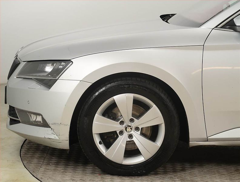 Škoda Superb (2016) 2.0 TDI 4x4, 4X4, Automat, ČR - fotka 15 z 27