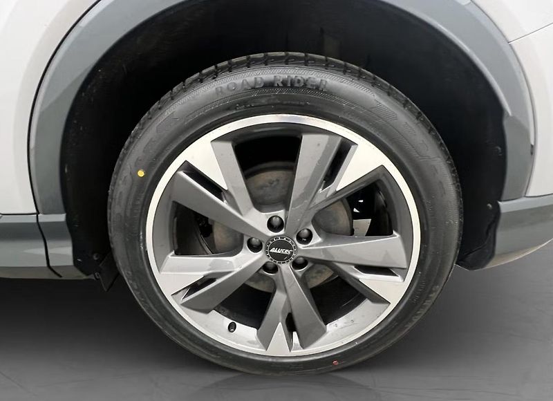 Audi Q4 50 e-tron Q Kamera Matrix - fotka 30 z 31
