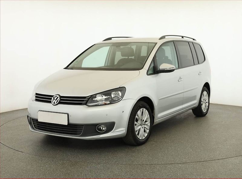 Volkswagen Touran (2013) 1.6 TDI, Automat, Serv.kniha - fotka 2 z 19