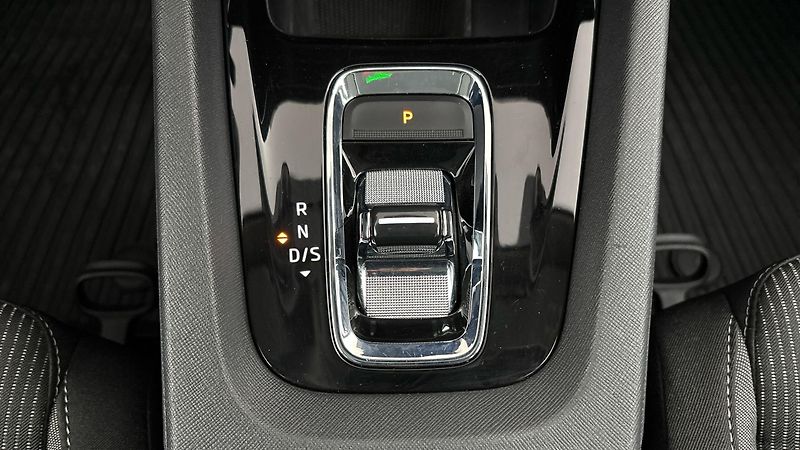 Škoda Octavia 1.4 TSI iV DSG Ambition - fotka 21 z 25