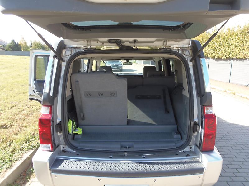Jeep Commander (2007) 3.7 4x4 7 míst LPG n. nádrž - fotka 13 z 24