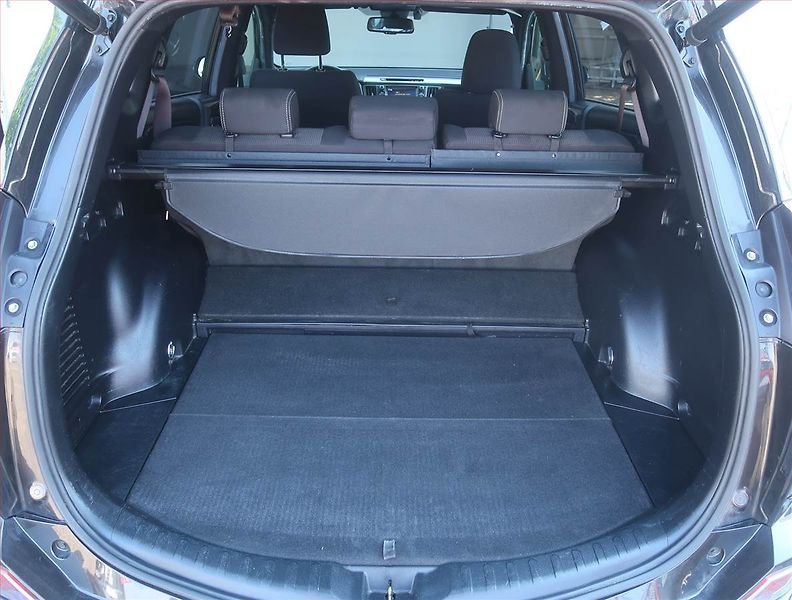 Toyota RAV4 (2018) Active 2.5 Hybrid, Automat - fotka 14 z 17