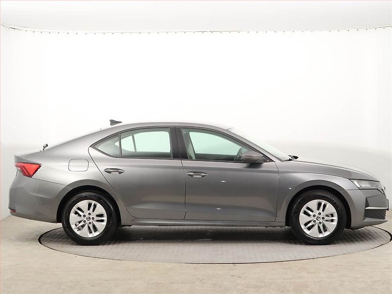 Škoda Octavia (2024) Selection 2.0 TDI - fotka 6 z 13