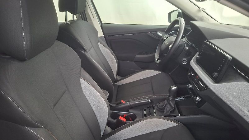Škoda Kamiq (2025) SELEC TSI 85/1.0 M6F - fotka 15 z 23
