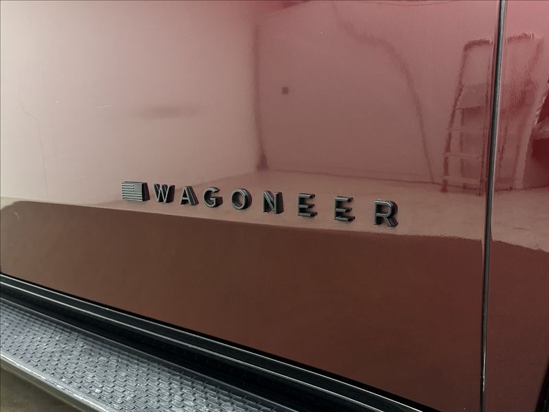 Jeep Wagoneer 5,7 V8 VZDUCH 7-MÍST DPH 360° - fotka 56 z 60