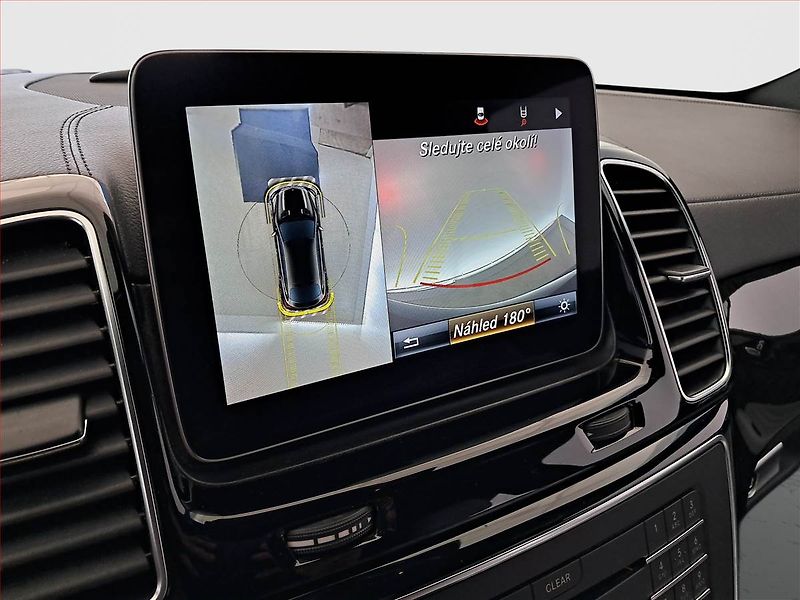 Mercedes-Benz GLE (2019) 350 d 4MATIC - fotka 21 z 22