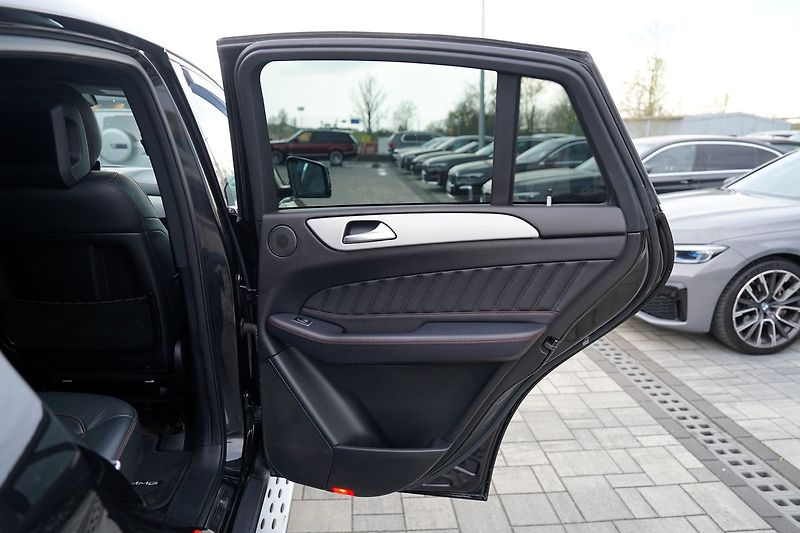 Mercedes-Benz GLE 350d 4Matic AMG/260PS - fotka 17 z 45