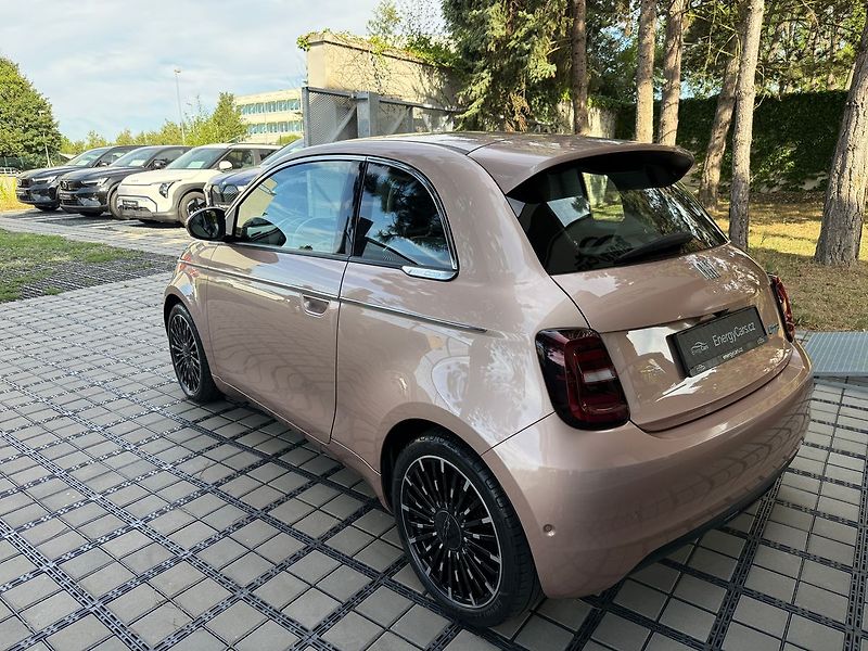Fiat 500 LaPrima 3+1 42 kWh - fotka 4 z 38