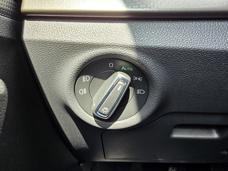 Škoda Scala 1.0TSI 70KW STYLE+ FULL LED ČR - fotka 11 z 37