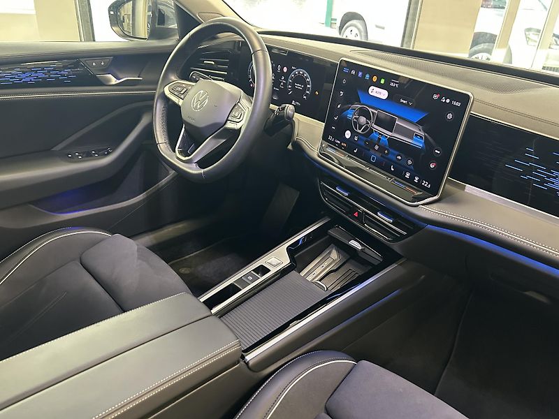 Volkswagen Passat (2025) 2.0TDi DSG ELEGANCE LED 110kW - fotka 35 z 36