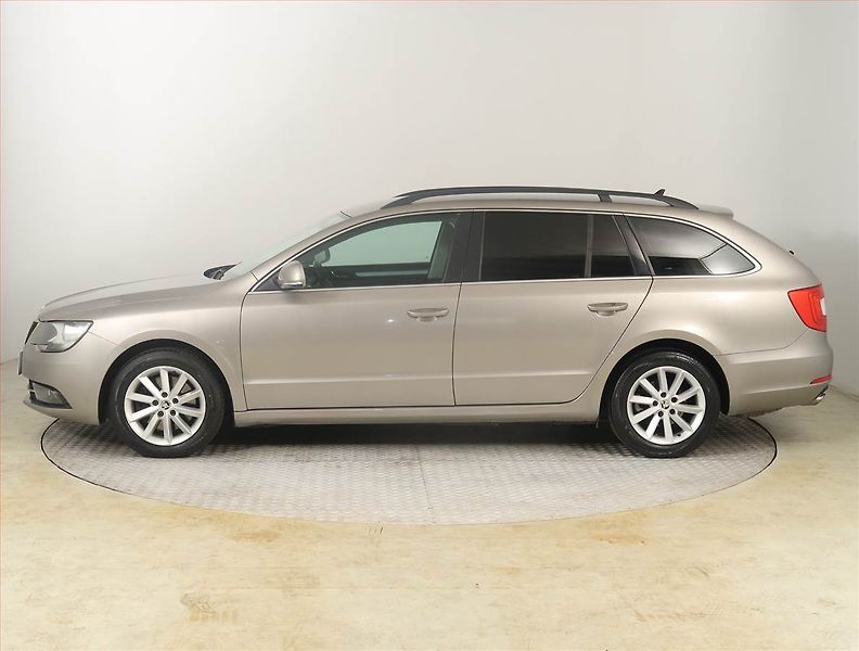 Škoda Superb (2013) Ambition 2.0 TDI, Automat - fotka 3 z 20
