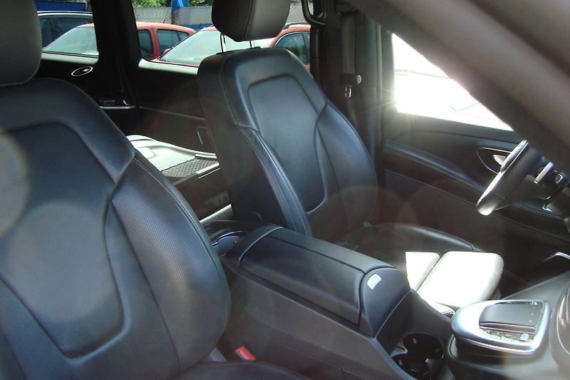 Mercedes-Benz Třídy V (2023) 300d 4-M,Extra Long,ČR,1.M.6m - fotka 50 z 71