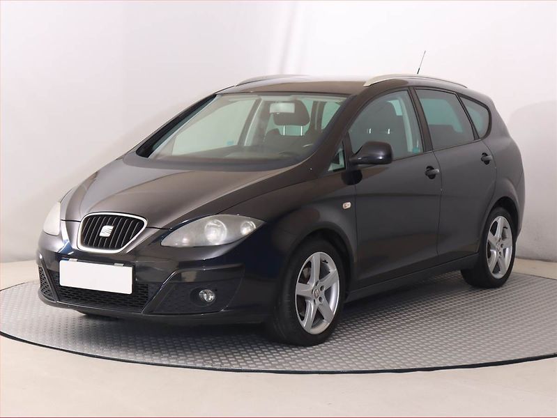 Seat Altea (2011) 1.9 TDI, Serv.kniha, Tempomat - fotka 2 z 17