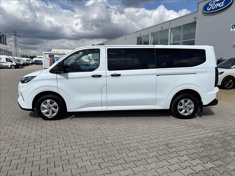 Ford Transit Custom 2,0 EcoBlue 100kW Trend L2 - fotka 2 z 43