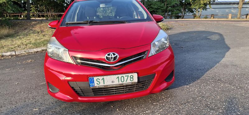 Toyota Yaris 1.0 VVT-i 51 kw - fotka 10 z 33