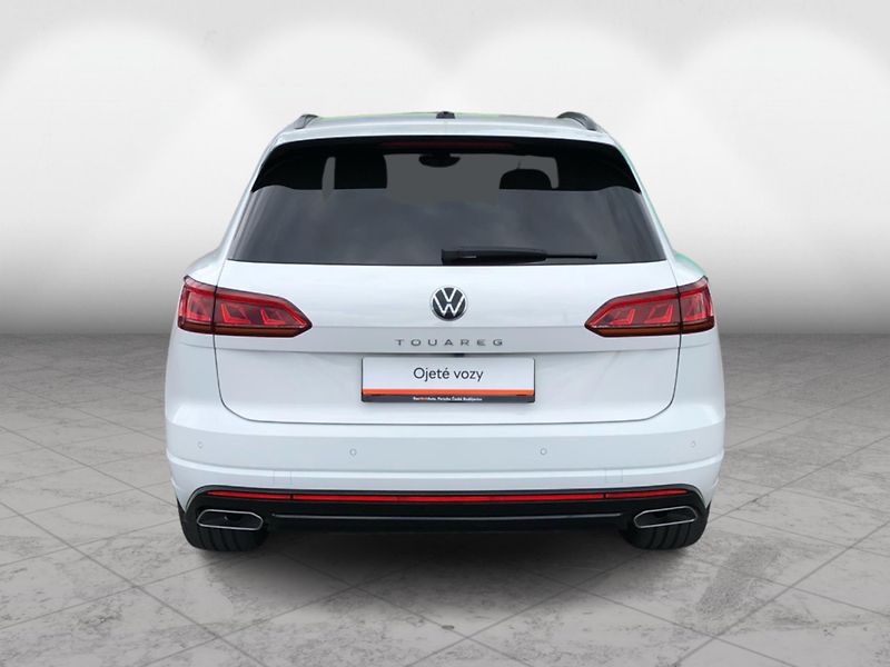 Volkswagen Touareg 3.0 TDI R-Line - fotka 9 z 30