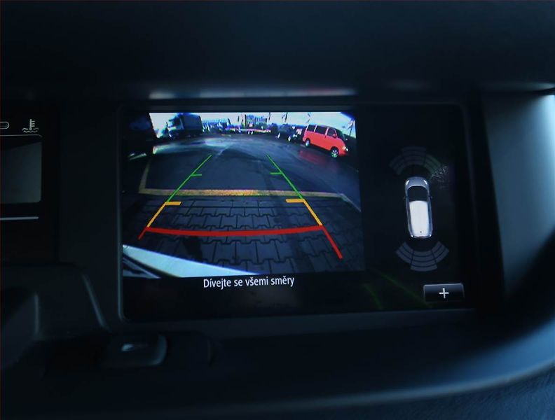Renault Grand Scénic (2015) 1.6 dCi, 7 míst, Navi, Xenony - fotka 16 z 26