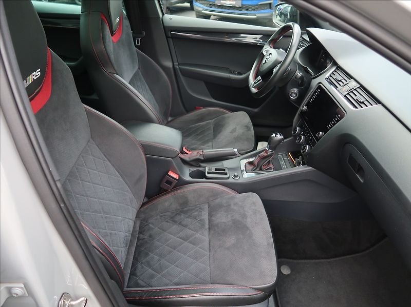 Škoda Octavia 2,0 TSi,180kW,RS,NovéČR,DPH - fotka 13 z 31