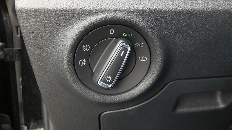 Škoda Kamiq 1,5 TSi 110KW STYLE - fotka 10 z 23