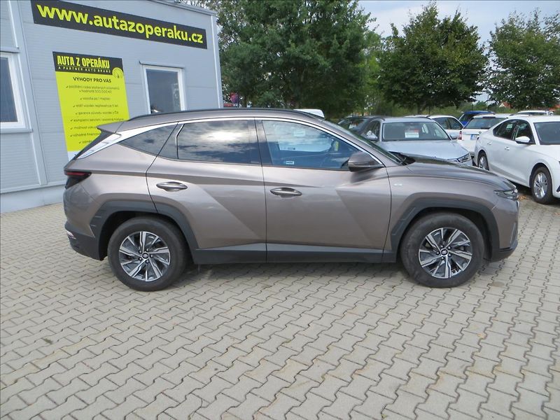Hyundai Tucson 1,6 CRDi mHEV DCT Smart 100 kW - fotka 10 z 28