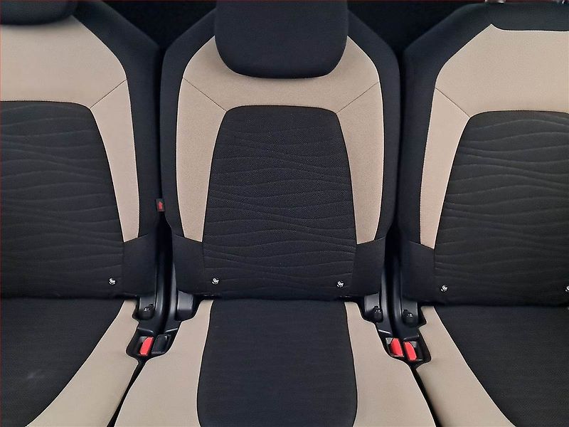 Citroën C4 Picasso (2016) 1.6 BlueHDi, Navi, Tempomat - fotka 10 z 18