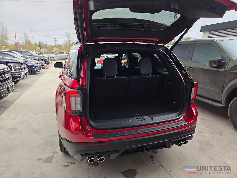 Ford Explorer (2026) Explorer ST  400 PS - fotka 9 z 14