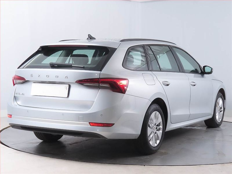 Škoda Octavia (2022) Ambition 2.0 TDI, ČR,1.maj - fotka 5 z 15