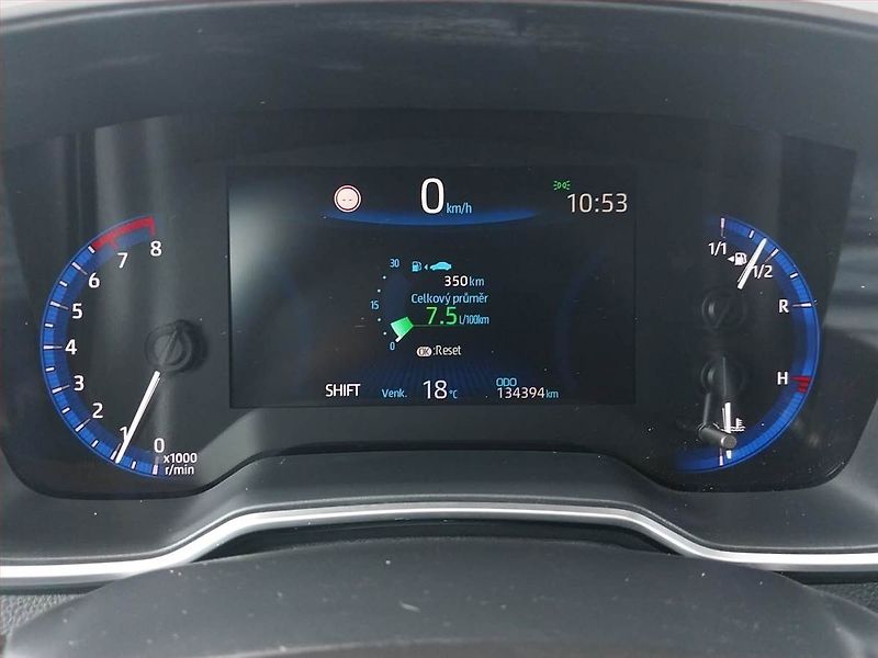 Toyota Corolla (2019) 1.6 Valvematic, Serv.kniha - fotka 11 z 18