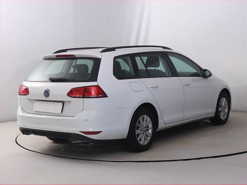Volkswagen Golf (2016) 1.6 TDI, 4X4, Serv.kniha - fotka 5 z 18