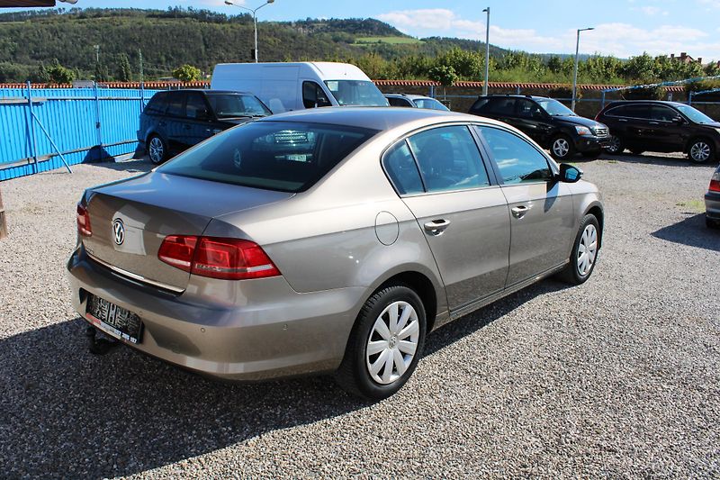 Volkswagen Passat (2011) 1.4TSI KLIMA EL.OKNA TAŽNÉ - fotka 7 z 23
