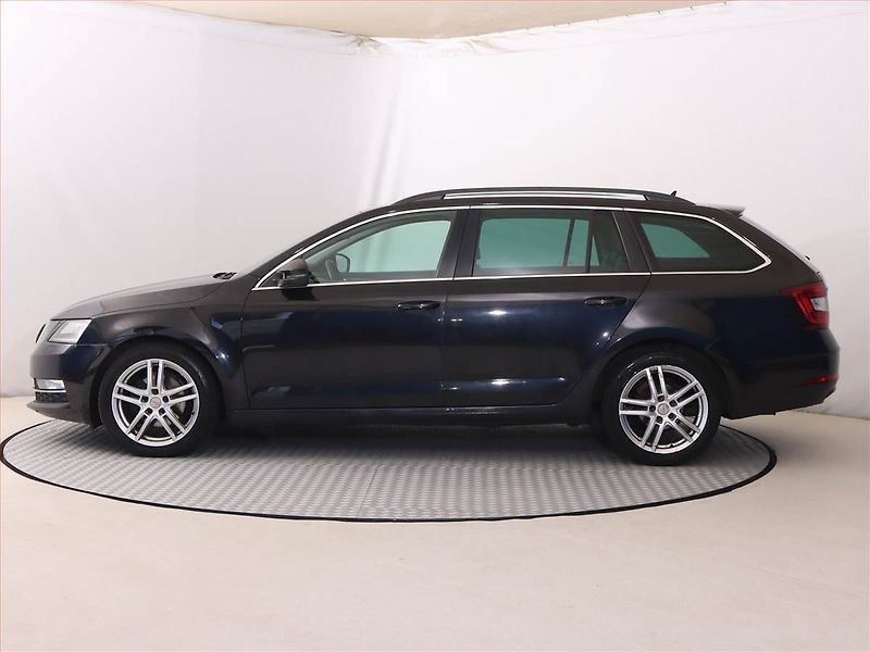 Škoda Octavia (2017) 2.0 TDI, Automat, Navi - fotka 3 z 20