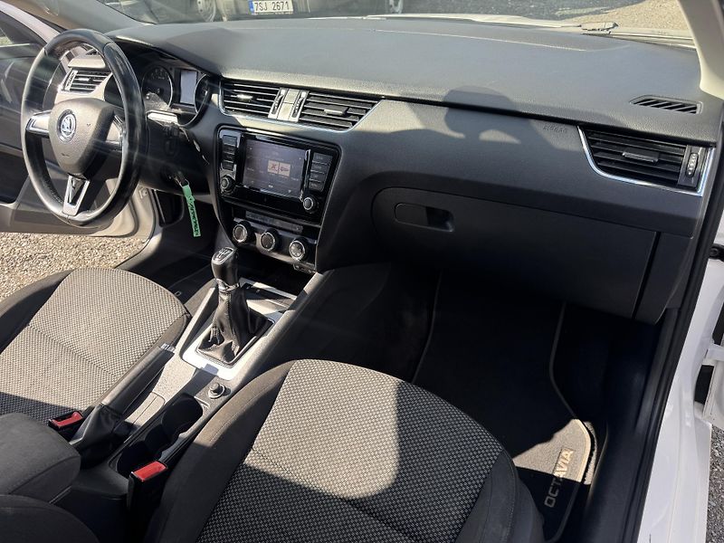 Škoda Octavia 1.6TDi,81kw,DPH,nové v ČR - fotka 27 z 38