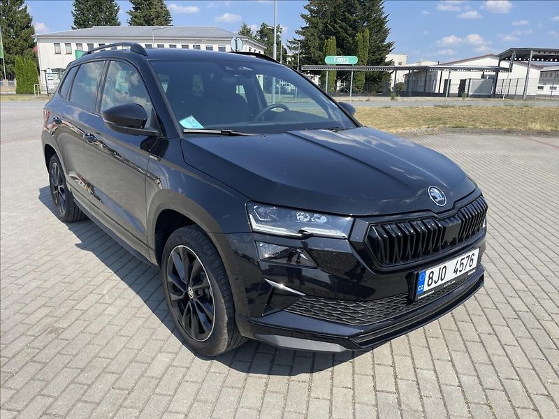 Škoda Karoq 1,5 TSi 110kw SPORTLINE 1maj C - fotka 36 z 36