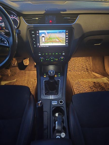 Škoda Octavia (2018) Škoda octavia 3 VRS combi - fotka 11 z 16