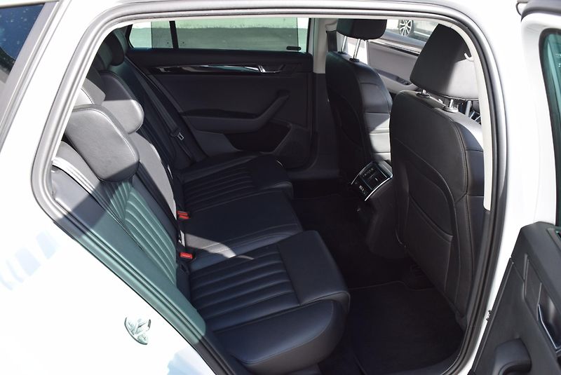Škoda Superb (2019) 2.0TDI 110kw 4x4 L&K DSG TAŽNÉ - fotka 47 z 50