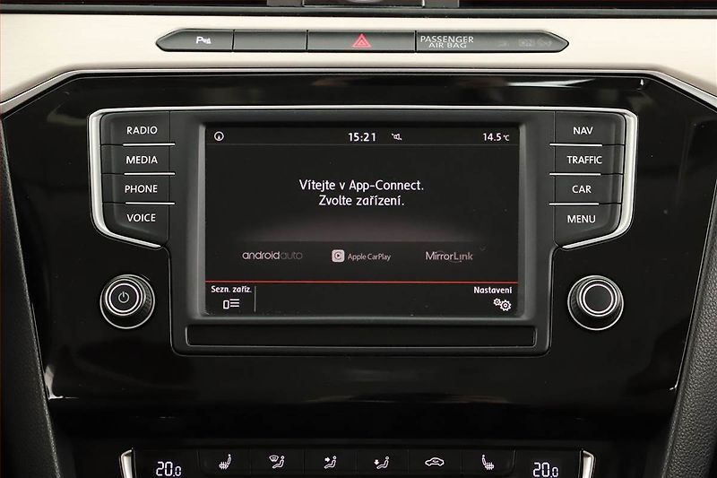 Volkswagen Passat (2015) Highline 2.0 TDI, Tempomat - fotka 13 z 20