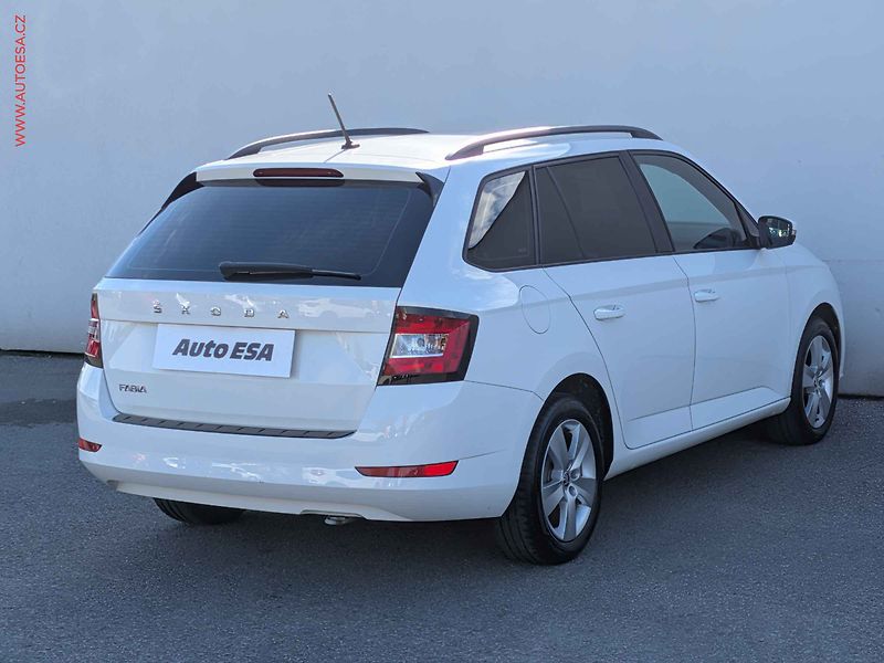 Škoda Fabia (2020) 1.0 TSI, ČR, AC, temp - fotka 4 z 15