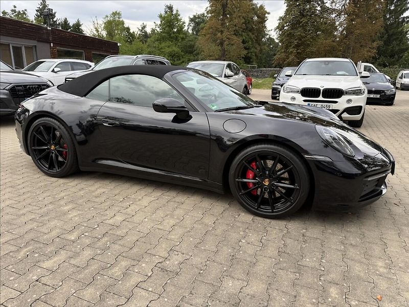 Porsche 911 992 Carrera S Sport chrono - fotka 2 z 41