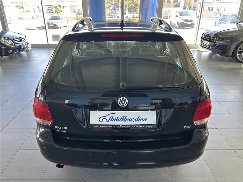 Volkswagen Golf 1,6   TDI,SERVISKA,2.MAJITEL - fotka 5 z 22
