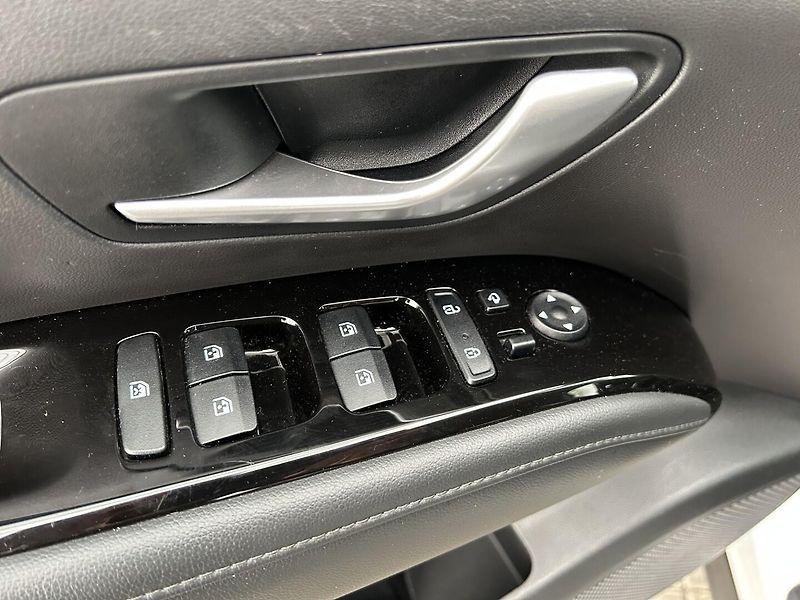 Hyundai Tucson 1.6 T-GDI SMART - fotka 25 z 37