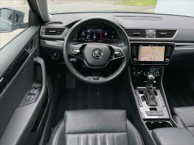 Škoda Superb 2,0 TDI DSG L&K TAŽNÉ+ACC+LED - fotka 7 z 25