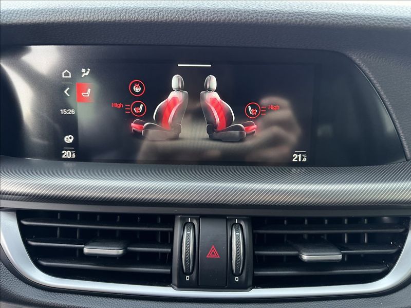 Alfa Romeo Stelvio 2,0 T Q4 AT8 ZF VELOCE původČR - fotka 37 z 50
