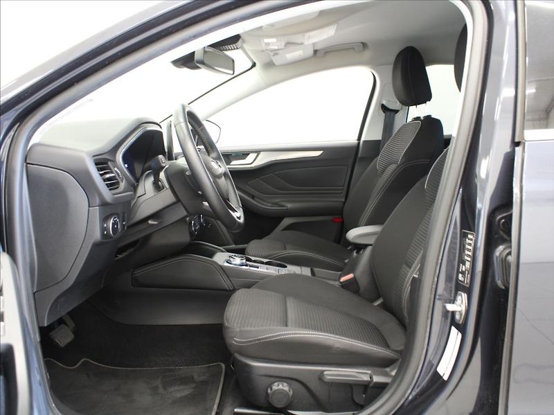Ford Focus 1,5 EB 110kW AT Titan.X 1.maj. - fotka 6 z 24