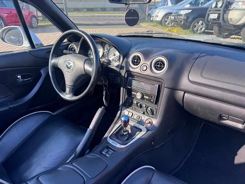 Mazda MX-5 (2000) NB 1,8 107 KW SVOR 6Q - fotka 39 z 45