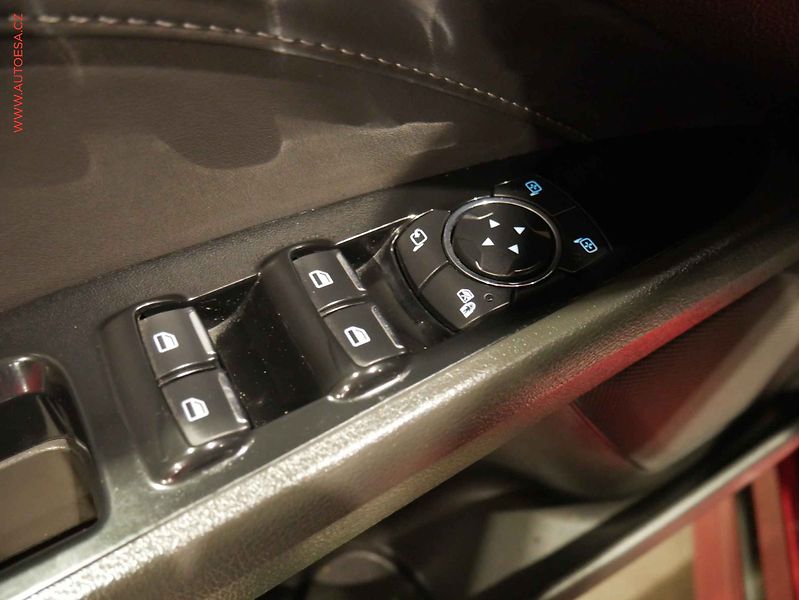 Ford Mondeo (2017) 2.0 TDCi, 2.maj, LED, navi - fotka 22 z 22