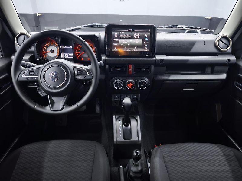 Suzuki Jimny (2025) 1.5 GLX AUTOMAT, 4X4 LONG - fotka 27 z 28