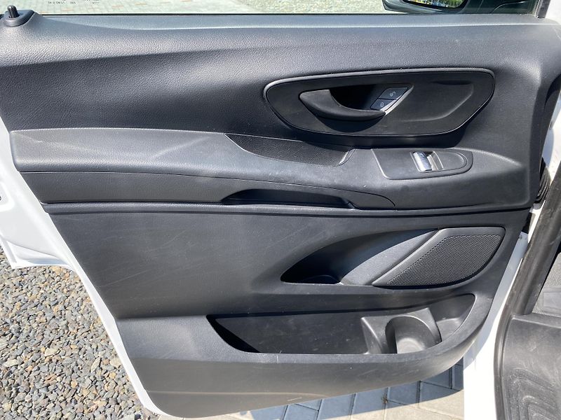 Mercedes-Benz Vito 114 CDI -6 MÍST-KLIMA-LONG-DPH - fotka 11 z 35