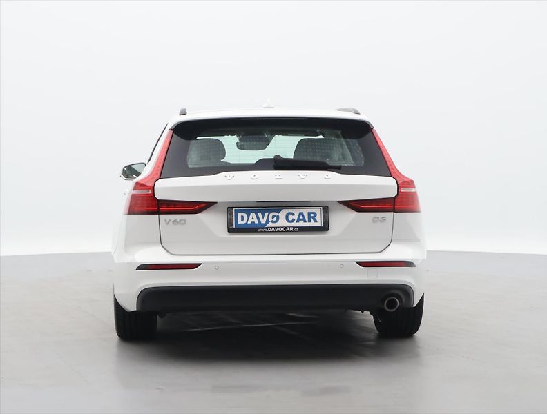 Volvo V60 2,0 D3 110kW Drive-E Momentum - fotka 6 z 30